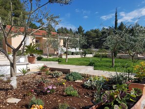 Enceinte de lâhĂ©bergement