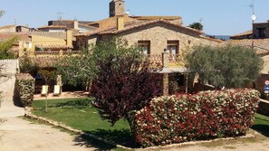 Exterior - RURAL HOUSE IN COSTA BRAVA - 6/8 PAX (Sant Feliu De Boada)