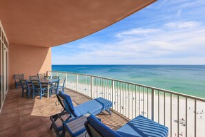 Outdoor dining - LAZY RIVER! 8th Floor! Swim & Float Phoenix Orange Beach 805 (Orange Beach)