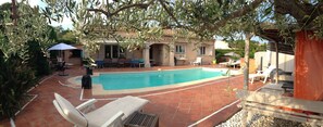 Outdoor pool, a heated pool - SAINTE-MAXIME BEAUTIFUL VILLA WITH SWIMMING POOL FROM 2 TO 10 PERSONS VAR FRANCE (Sainte-Maxime)