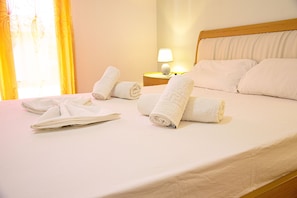 3 chambres, fer et planche Ă repasser, Wi-Fi gratuit, draps fournis