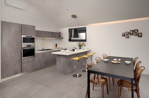Dining - Beautiful Villa Linea near the sea with private pool! (Fazana)