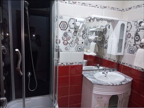 Deep soaking tub, free toiletries, hair dryer, towels - Hôtel D'orient (Annaba)