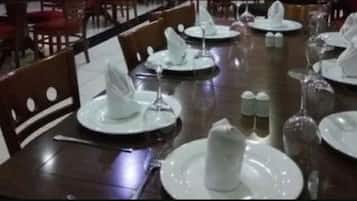 Se sirven desayunos, comidas y cenas