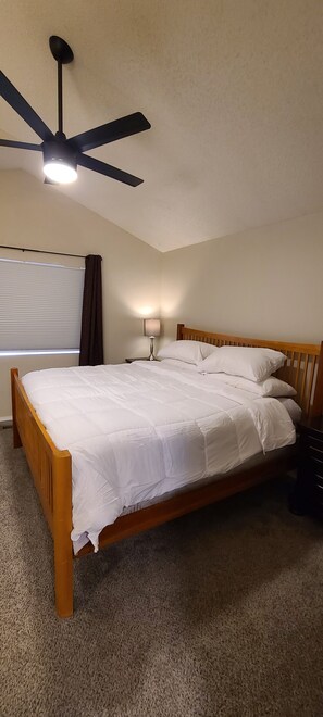 4 dormitorios, tabla de planchar con plancha, wifi y ropa de cama