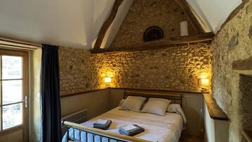 4 chambres, fer et planche à repasser, lit parapluie, Wi-Fi gratuit