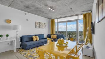 Smart TV, streaming services