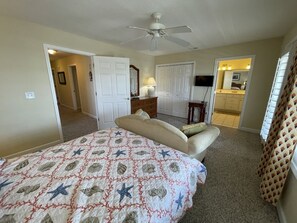 5 bedrooms, free WiFi, bed sheets, wheelchair access