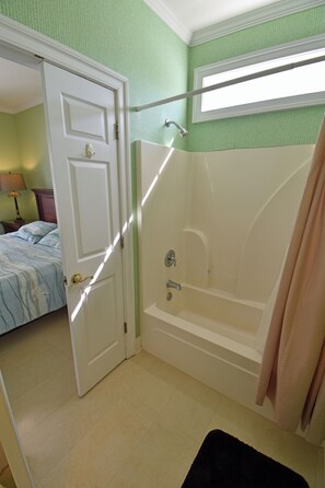 6 bedrooms, Internet