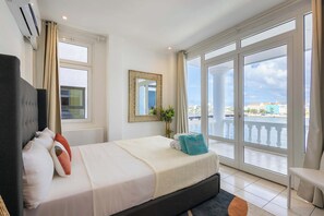 10 soverom, strykejern/-brett, wi-fi og sengetøy