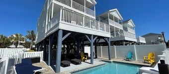 The Fish Bowl - Oceanside of Boulevard in Surfside Beach