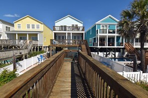 Terrace/patio - A Dream Catcher - Oceanfront in Surfside Beach (Surfside Beach)
