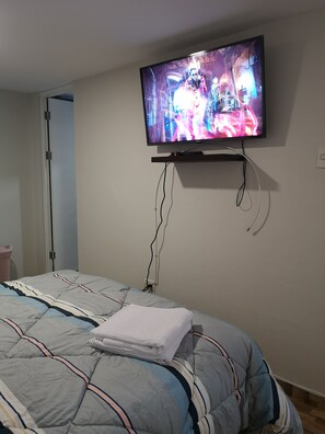 1 habitación, tabla de planchar con plancha, wifi y ropa de cama 