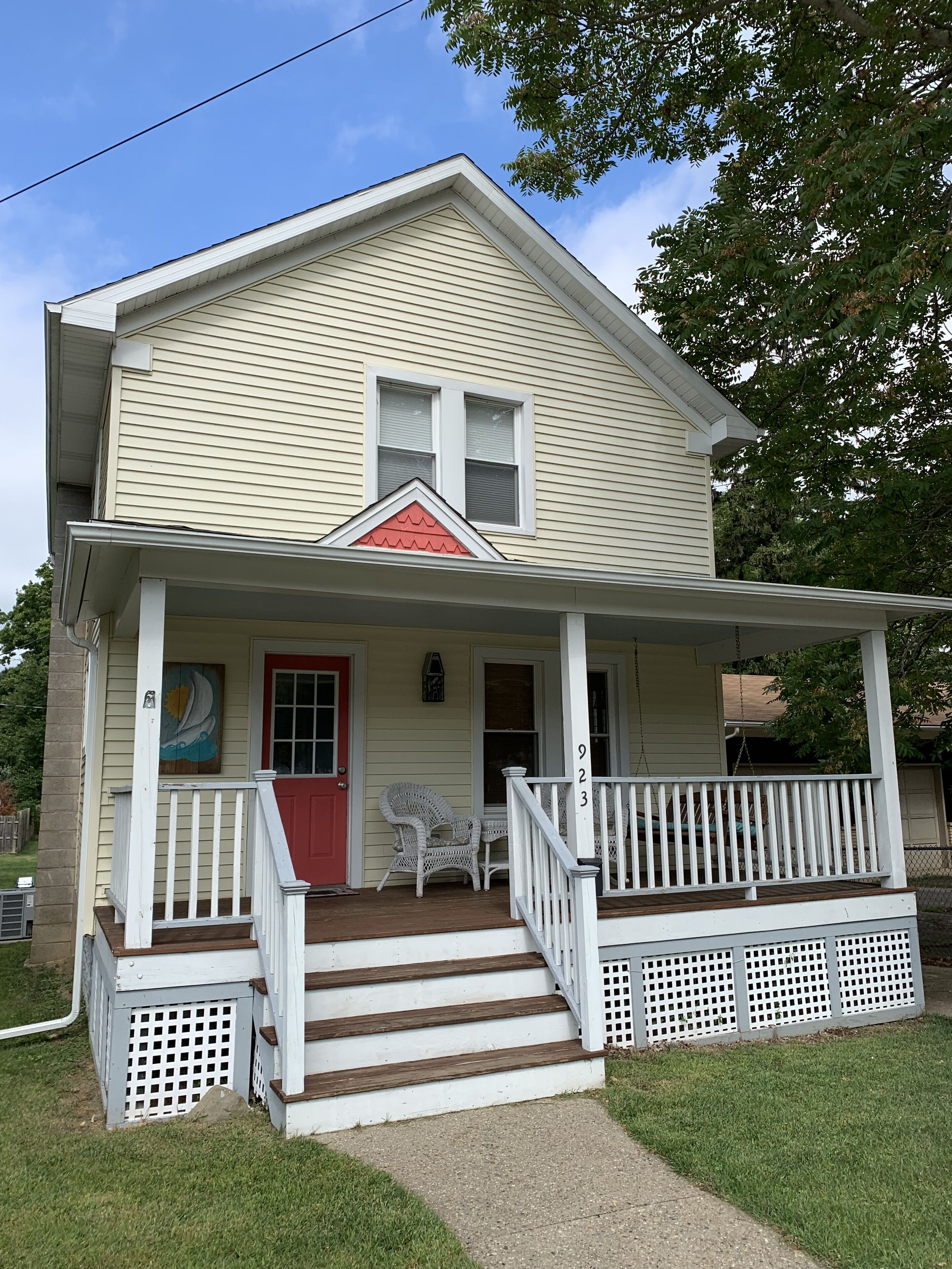 --Wendy's  Cottage--