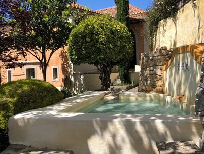 Pedra & Cal, a spacious 200 year old village house