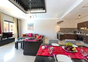 Dining - River Palm Residence 2550 (Marrakech)