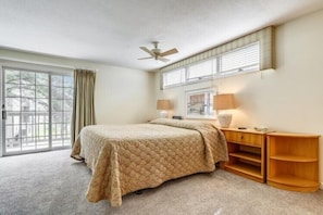 4 bedrooms, iron/ironing board, WiFi (free), bed sheets - The Taylor at Ships Watch in Duck (Duck)