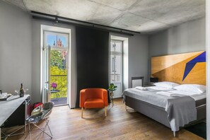 Minibar, in-room safe, individually decorated, individually furnished - Dada Premium Aparthotel (Kraków)