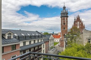 Minibar, in-room safe, individually decorated, individually furnished - Dada Premium Aparthotel (Kraków)