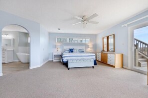 5 bedrooms, iron/ironing board, WiFi (free), bed sheets - Oceanfront at Ships Watch! (Duck)