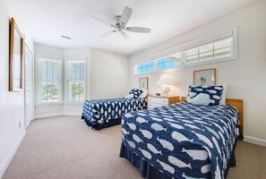 5 bedrooms, iron/ironing board, free WiFi, bed sheets