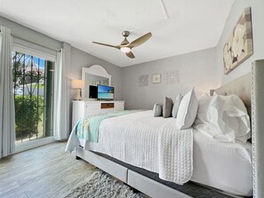 1 bedroom, iron/ironing board, free WiFi, bed sheets - Oceanfront, Beachfront, Ground Floor, Beautiful Remodeled condo with pool access (Christiansted)