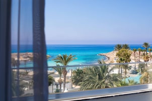 Sea View Double or Twin | Minibar, in-room safe, laptop workspace, blackout drapes