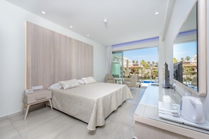 Swim up Room Double or Twin inland view