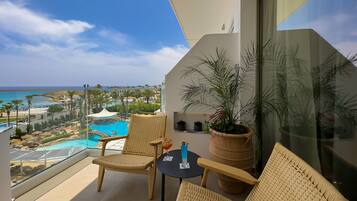 Suite Side Sea view, Pool view | Terrazza/patio