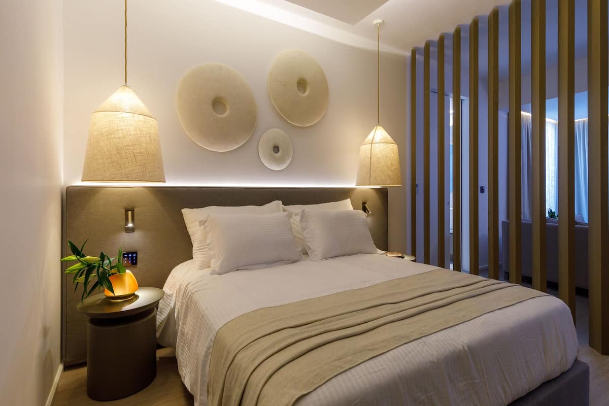 Executive Suite Land View | Minibar, una cassaforte in camera, postazione laptop, tende oscuranti