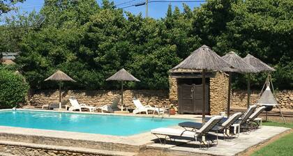 MAS 18Ăšme 250 m2 AU COEUR DE LA PROVENCE - 8 PERSONNES