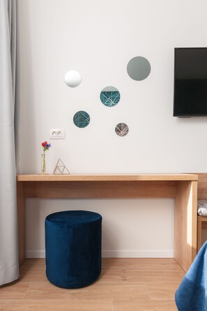 Habitación Deluxe con 1 cama doble o 2 individuales, vistas al jardín (with Sofa Bed) | 1 dormitorio, ropa de cama de alta calidad, edredones de plumas