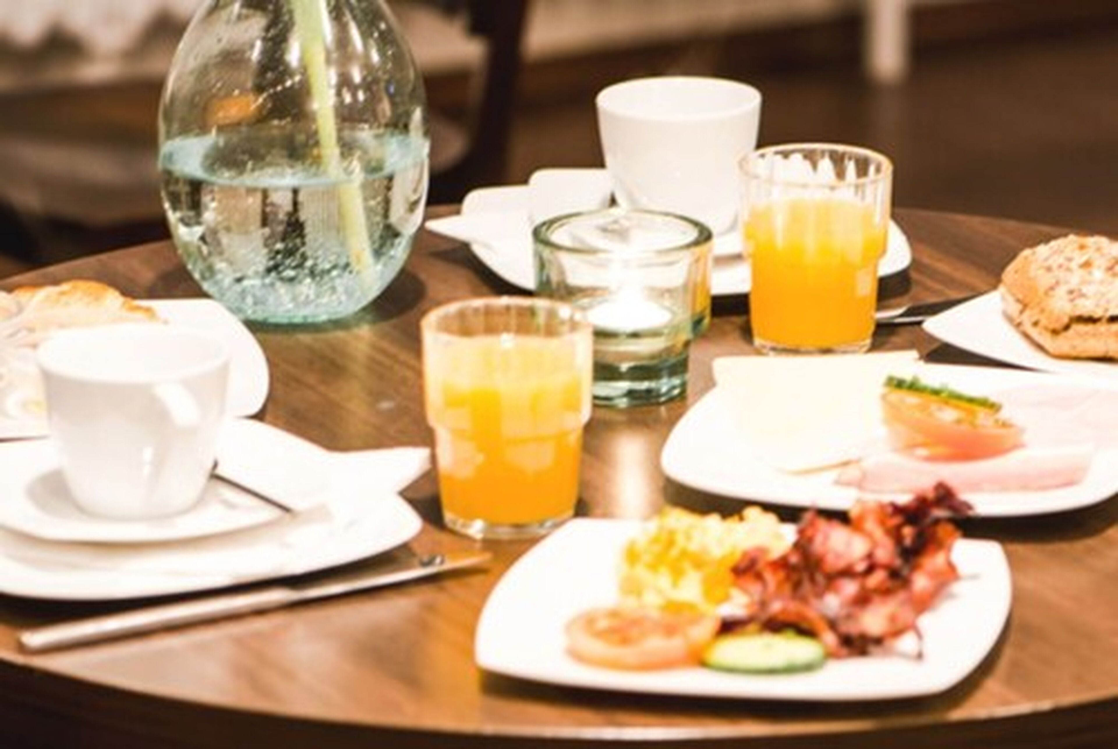 daily buffet breakfast (eur 13 per person)