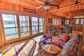 تلفزيون ذكي، مدفأة، تنس طاولة