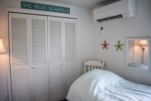 8 bedrooms, iron/ironing board, free WiFi