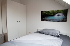 Fer et planche à repasser, Wi-Fi, draps fournis