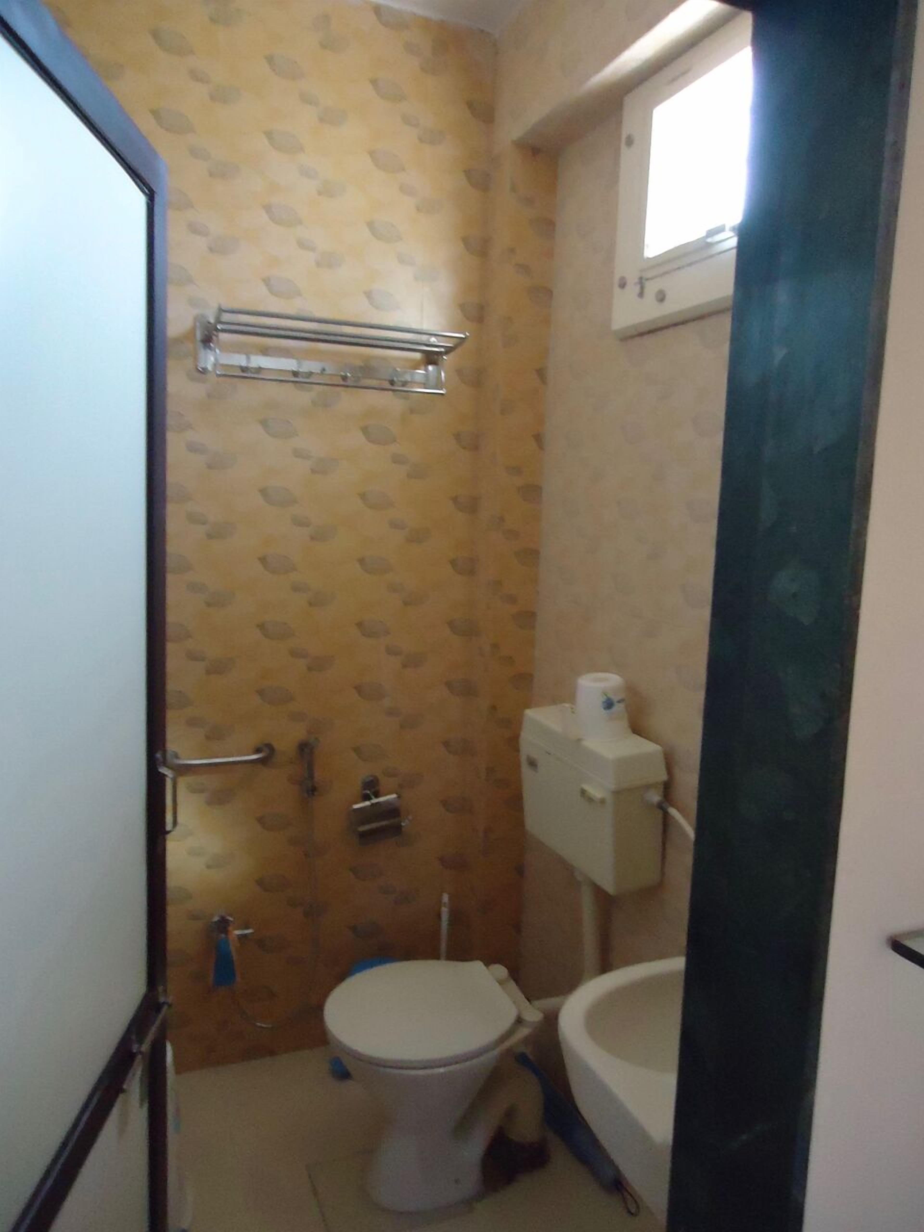 Shower, towels, soap, shampoo