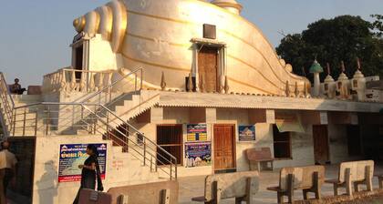 Large Apartment at Taleti, Palitana surrounded by Jain Temples