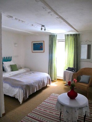 2 chambres, fer et planche Ă repasser, Wi-Fi, draps fournis