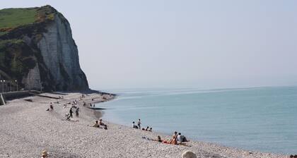 Cottage, mer 3 kms, parc de loisirs 4 kms â, golf 2 kms et tennis 1,5 km