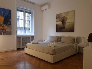 Appartamento, 4 camere da letto | 4 camere, ferro/asse da stiro, culle/letti per bambini (gratuiti)