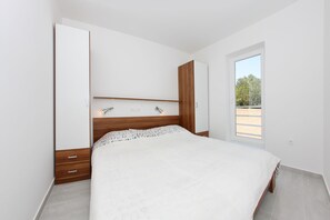 2 slaapkamers, een kluis op de kamer, gratis wifi, beddengoed