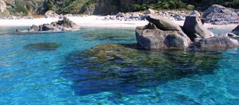 Villa Le Onde, with private pool a few steps from the beach and the center