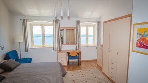 3 bedrooms, in-room safe, iron/ironing board, WiFi - Nautilus-Bay Stonehouse - Luxurious stonehouse in old village Zavala, sleeps 7 (Zavala, Jelsa)