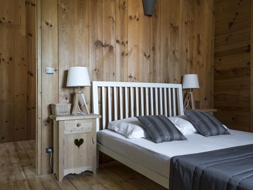 Gîte chaleureux avec grand jardin à Jenzat