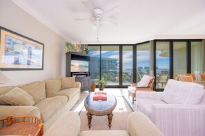 TV, stereo - Phoenix on the Bay 1308 Tropical Oasis (Orange Beach)