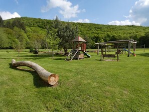 Children’s area - Renovated mill with shared pool and pet-friendly (Vernusse)