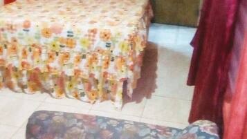2 chambres, fer et planche Ă  repasser, Wi-Fi, draps fournis