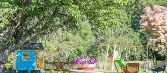 Family-Friendly Cottage with Garden, Near Thermal Baths and Lake Activities in Auvergne