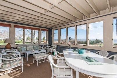 Waterfront Estate Home - Beach and Shared Pool - East